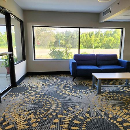 Days Inn By Wyndham Laplace- New Orleans Exterior photo