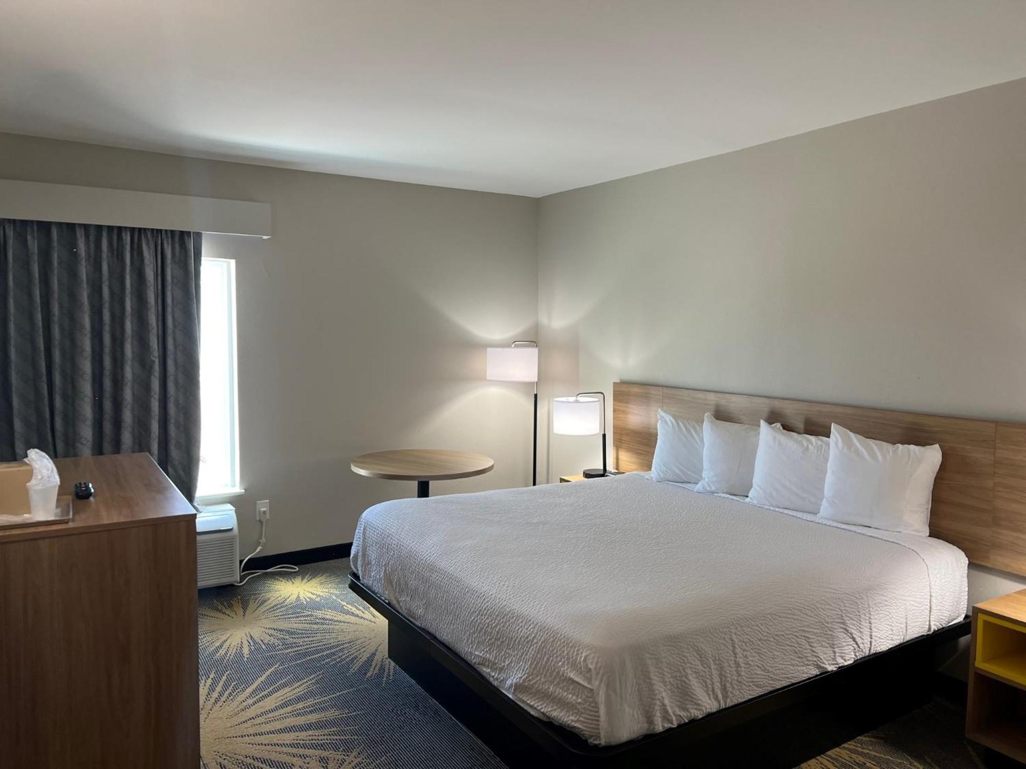 Days Inn By Wyndham Laplace- New Orleans Exterior photo